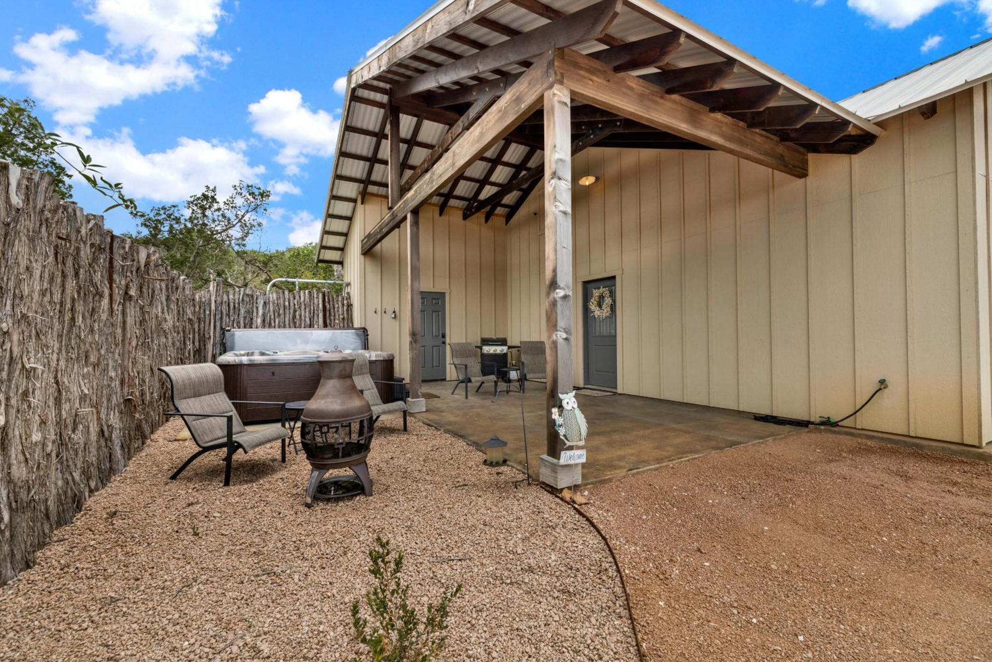 West End Luxury Retreat With Resort Style Pool And Hot Tub! Fredericksburg Esterno foto